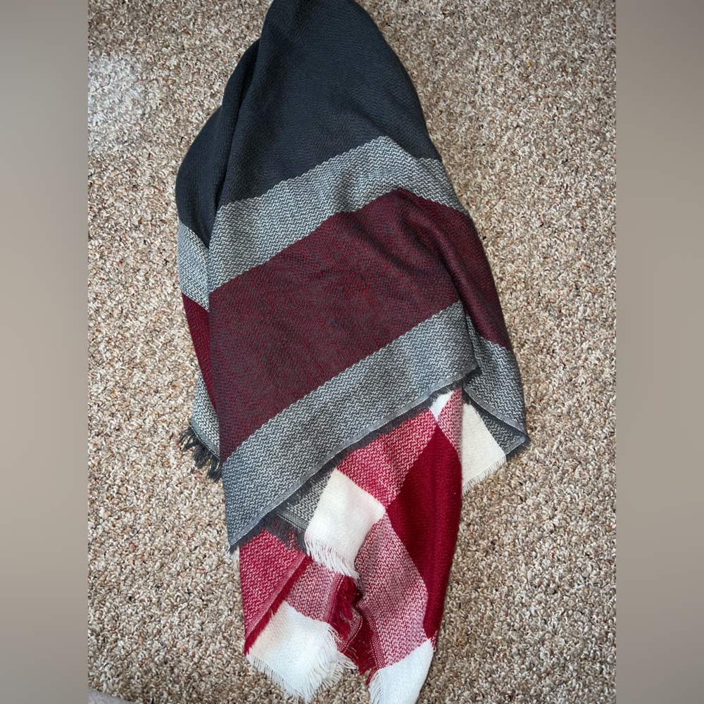 Maurice’s scarf